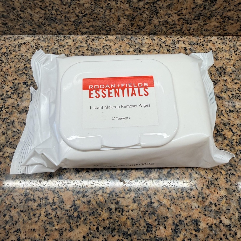 Rodan + Fields ESSENTIALS Instant Makeup Remover Wipes 30 Count Face Cleanser